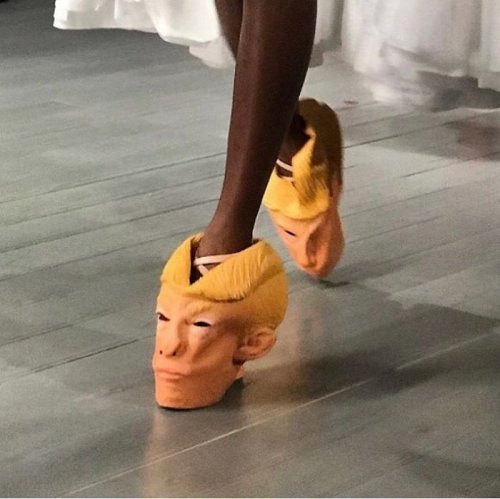 Женские туфли в виде маски